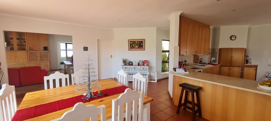 6 Bedroom Property for Sale in Greenways Golf Estate Western Cape